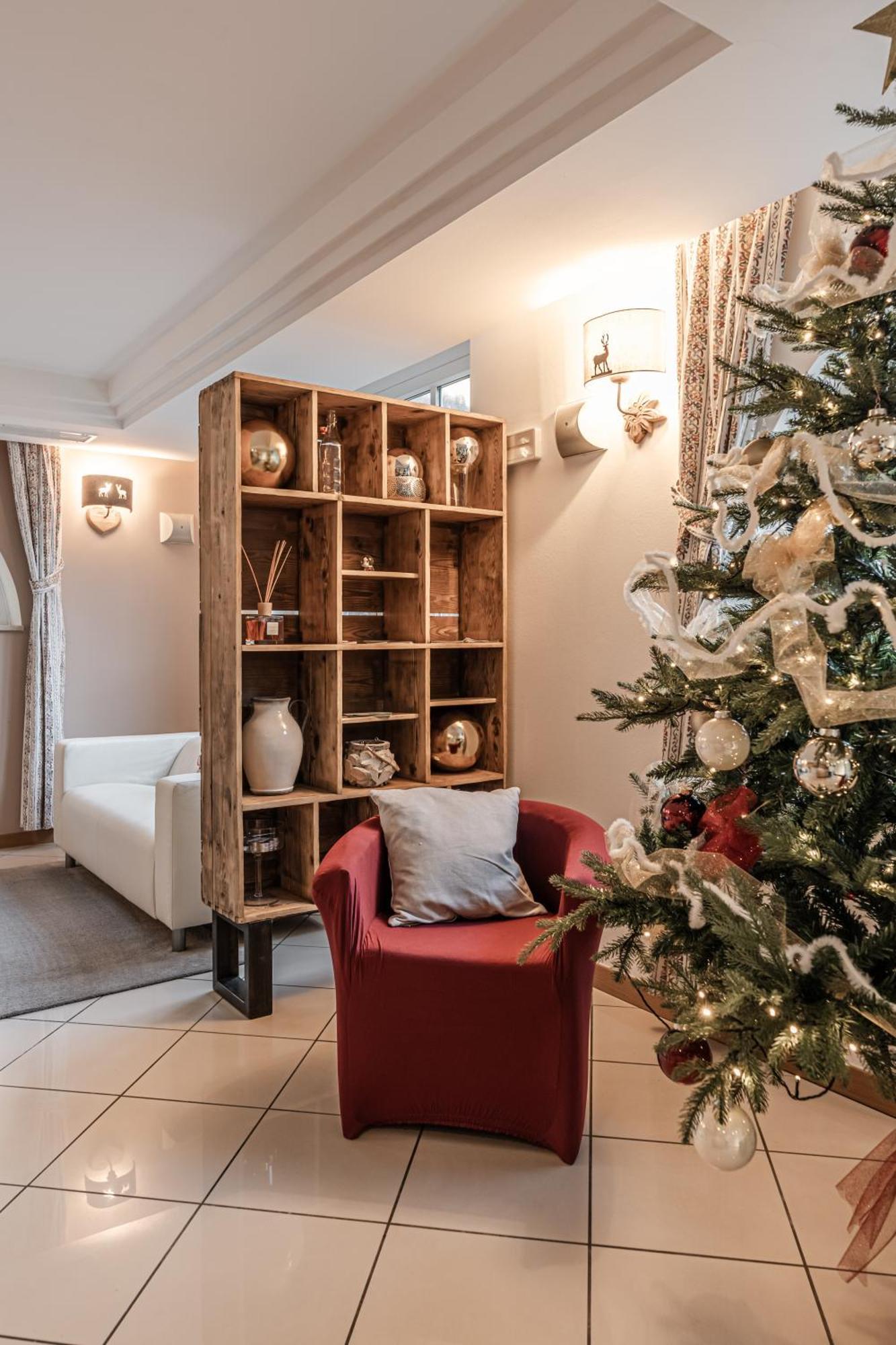 Hotel Garni Meledrio Dimaro Buitenkant foto