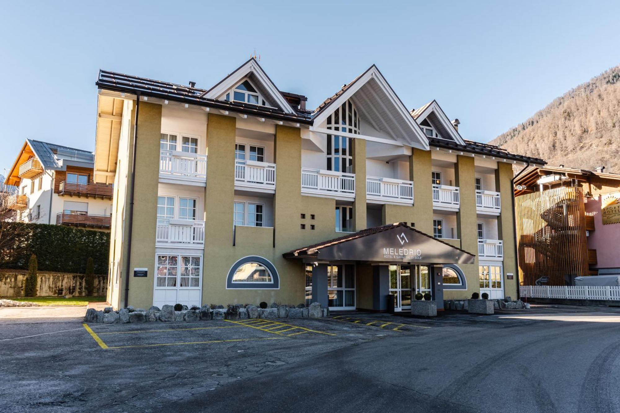 Hotel Garni Meledrio Dimaro Buitenkant foto