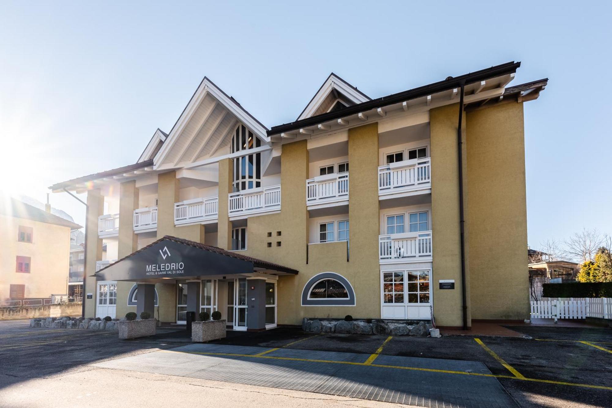 Hotel Garni Meledrio Dimaro Buitenkant foto