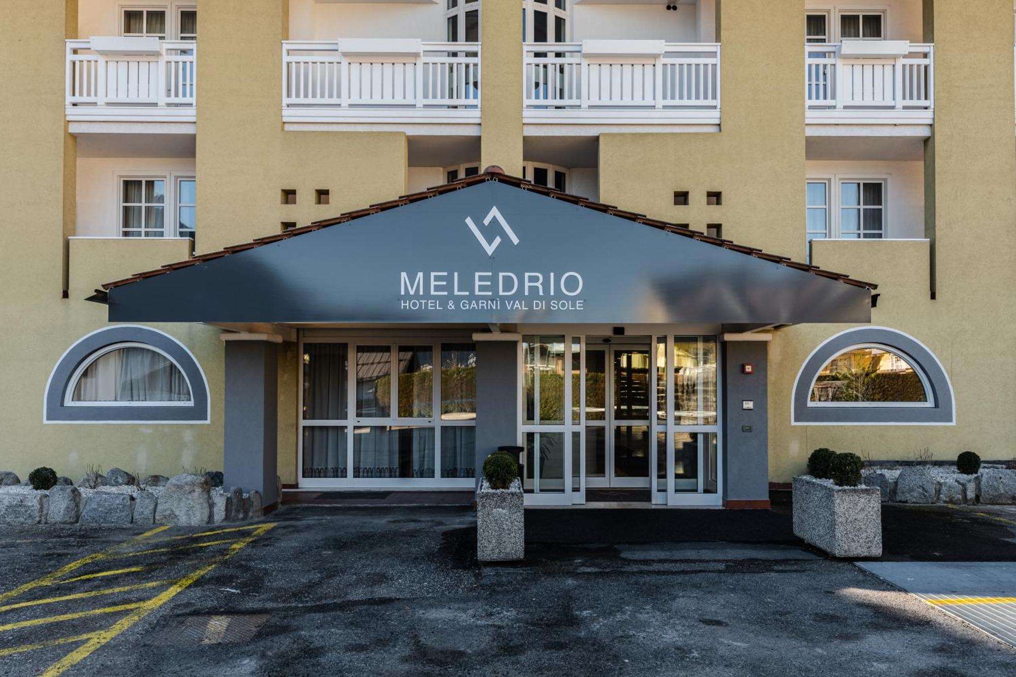 Hotel Garni Meledrio Dimaro Buitenkant foto