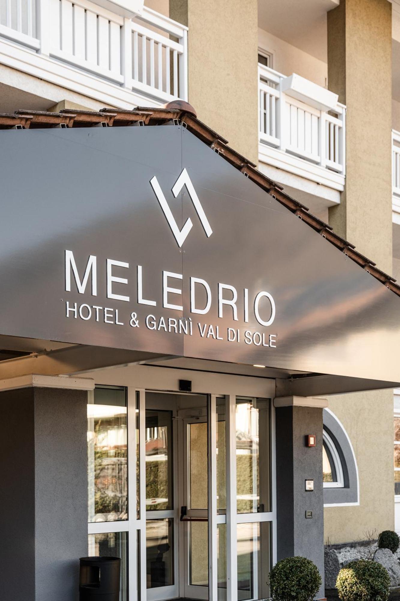Hotel Garni Meledrio Dimaro Buitenkant foto