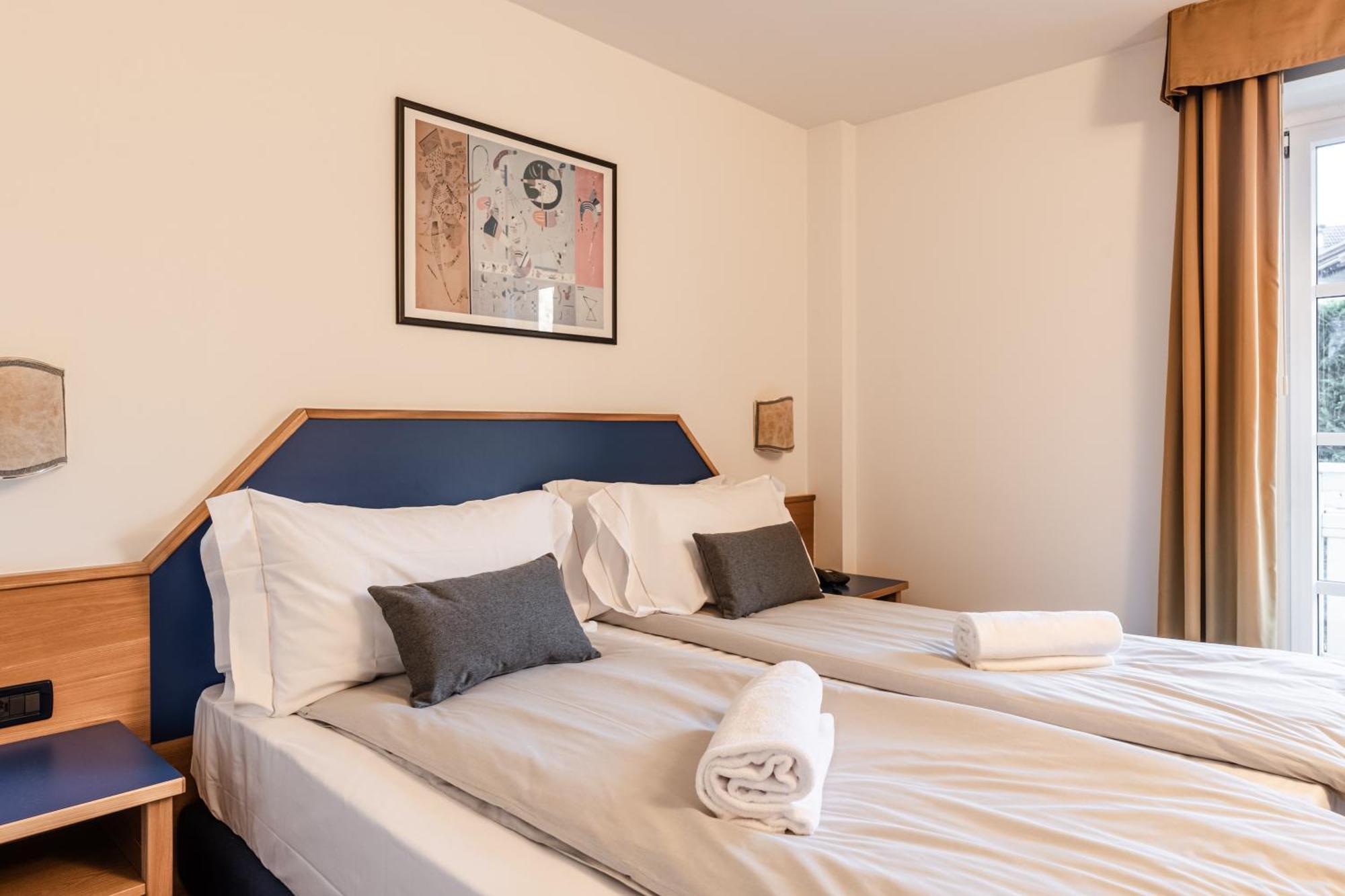 Hotel Garni Meledrio Dimaro Buitenkant foto
