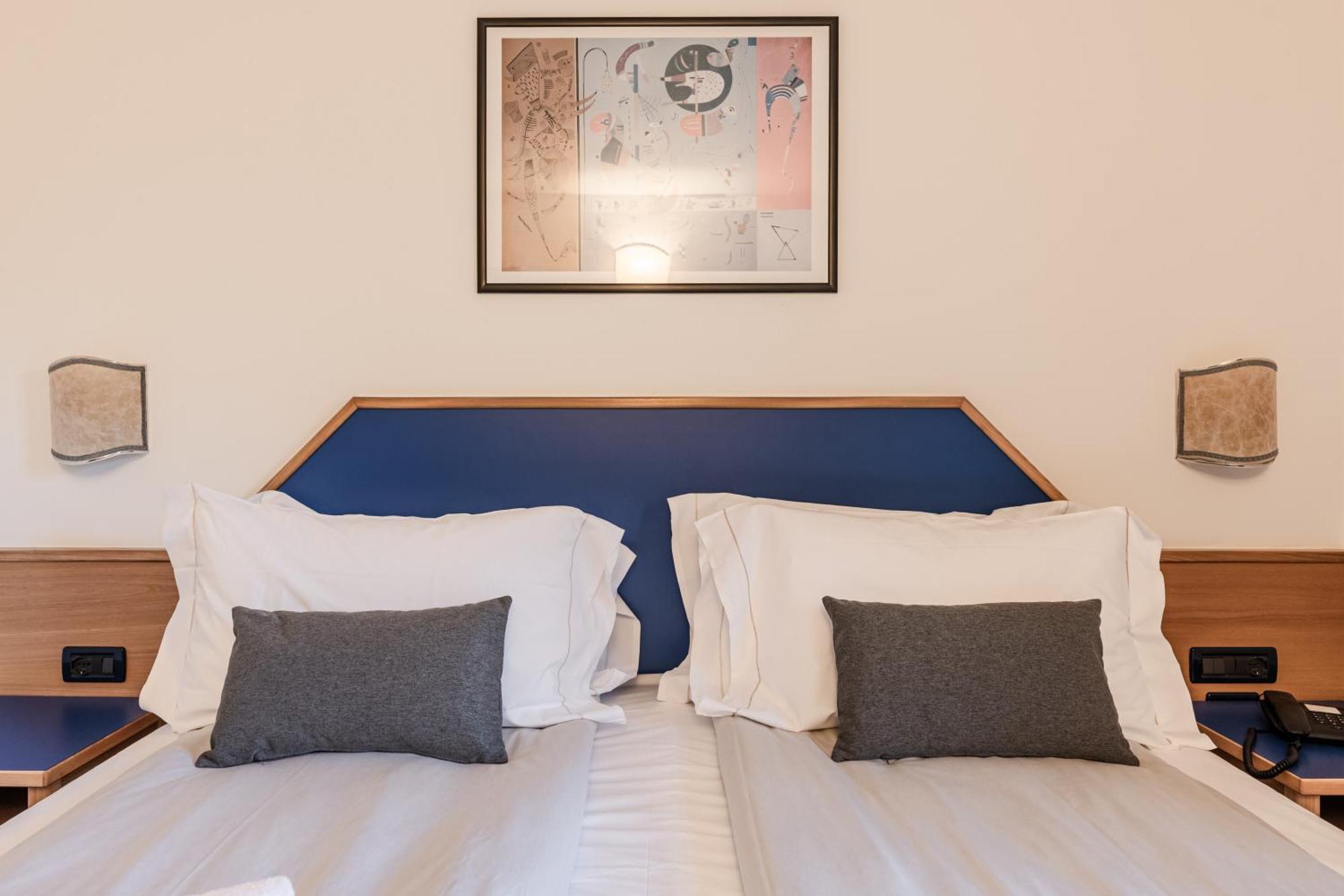 Hotel Garni Meledrio Dimaro Buitenkant foto